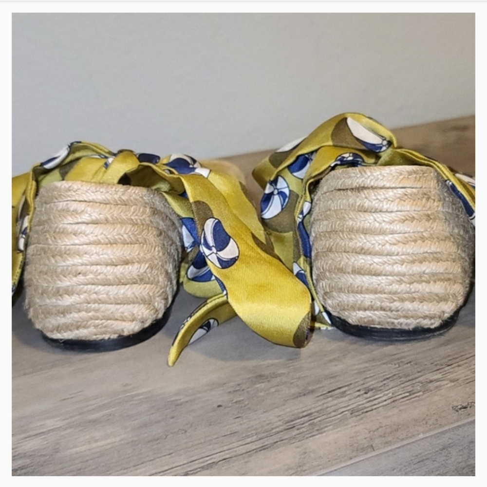 🎉 GUCCI ESPADRILLE SATIN SANDALS 🎉 - Picture 7 of 12